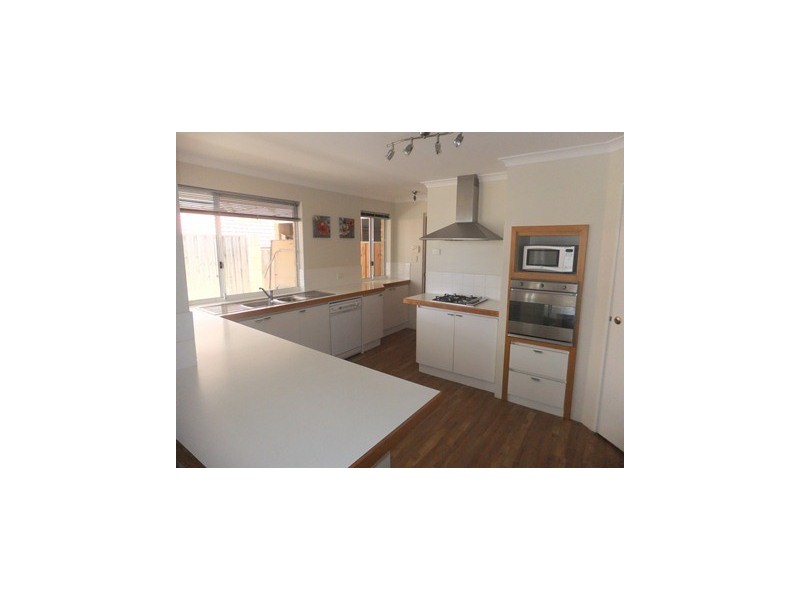 8 Malacca Way, Mindarie WA 6030