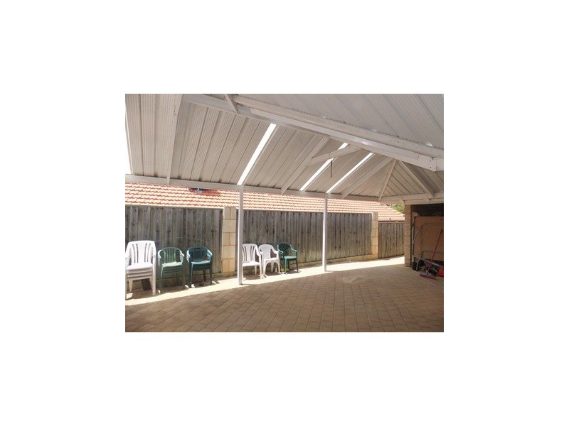 8 Malacca Way, Mindarie WA 6030