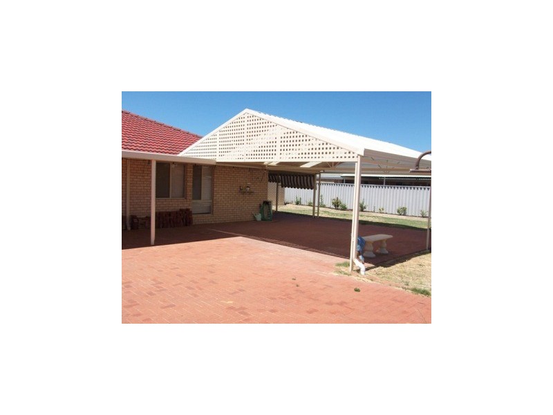 11 Jenolan Way, Merriwa WA 6030