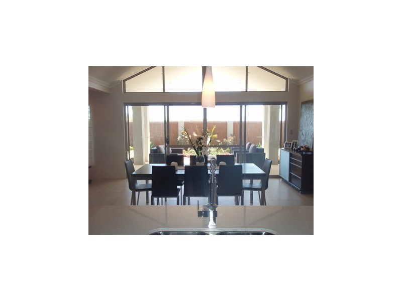 14 Caravel Approach, Jindalee WA 6036