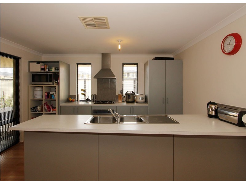 34 Cherokee Green, Clarkson WA 6030