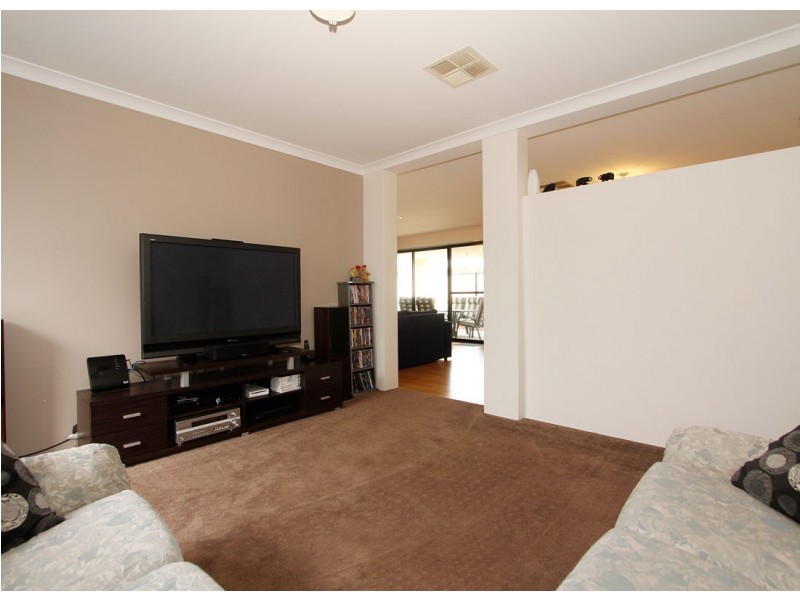 34 Cherokee Green, Clarkson WA 6030