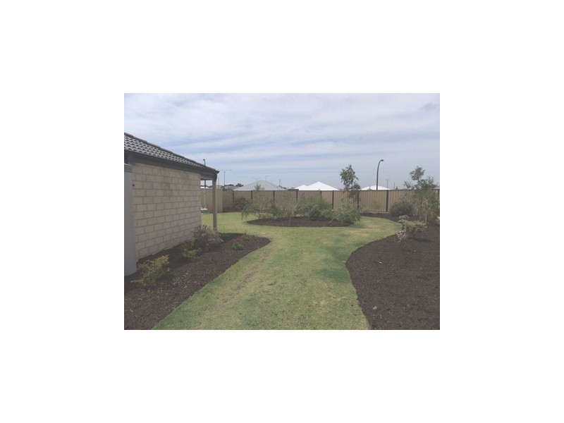 19 Rocklands Loop, Carramar WA 6031
