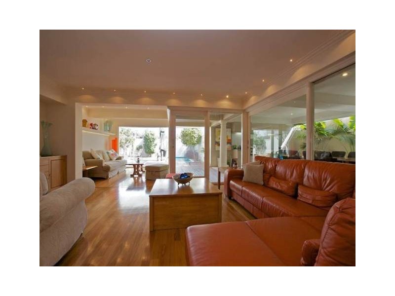 134 Dampier Avenue, Mullaloo WA 6027