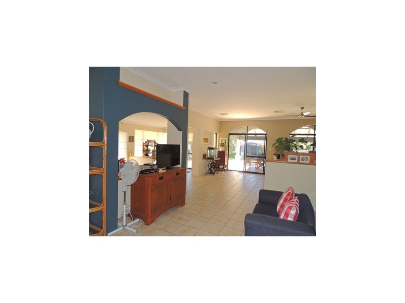 20 Weymouth Boulevard, Quinns Rocks WA 6030