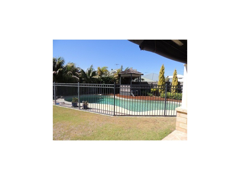 20 Weymouth Boulevard, Quinns Rocks WA 6030