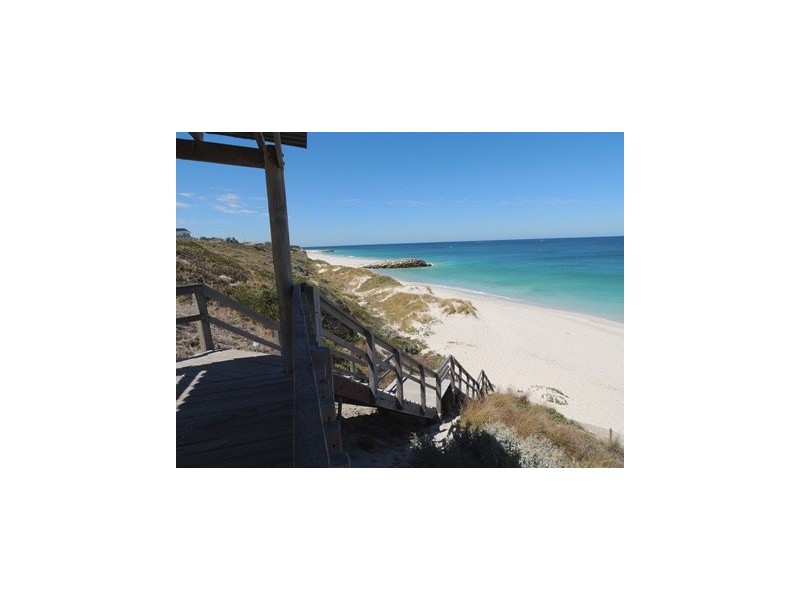 20 Weymouth Boulevard, Quinns Rocks WA 6030