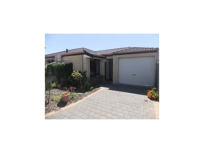 4/33 St Marks Drive, Hillarys WA 6025