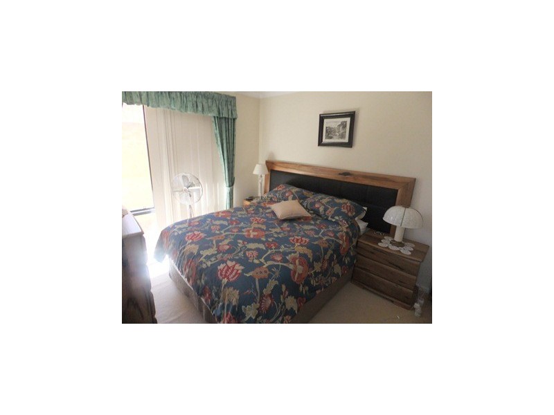 4/33 St Marks Drive, Hillarys WA 6025