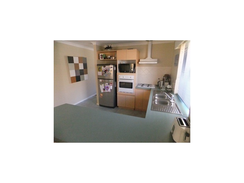 4/33 St Marks Drive, Hillarys WA 6025