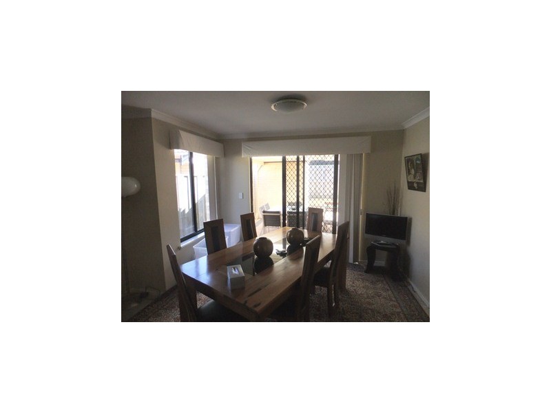 4/33 St Marks Drive, Hillarys WA 6025