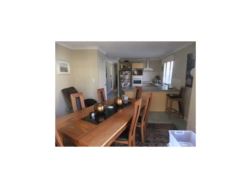 4/33 St Marks Drive, Hillarys WA 6025