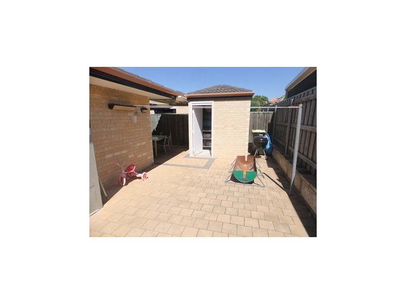 4/33 St Marks Drive, Hillarys WA 6025