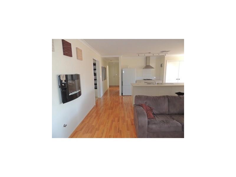 11 Shannon Street, Yanchep WA 6035