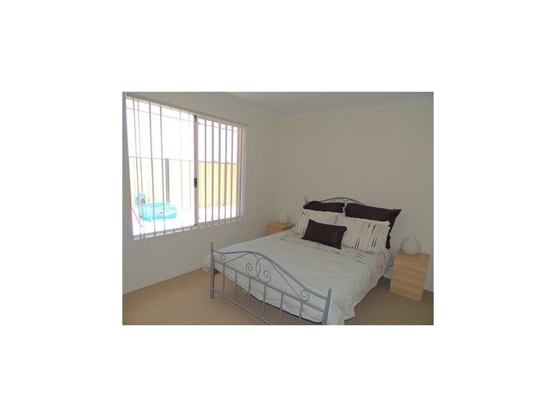 11 Shannon Street, Yanchep WA 6035