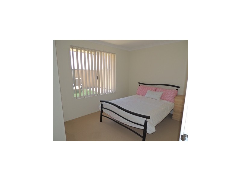 11 Shannon Street, Yanchep WA 6035