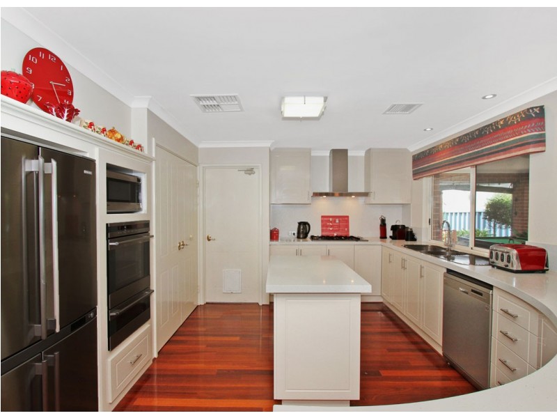 5 Badenoch Court, Kinross WA 6028