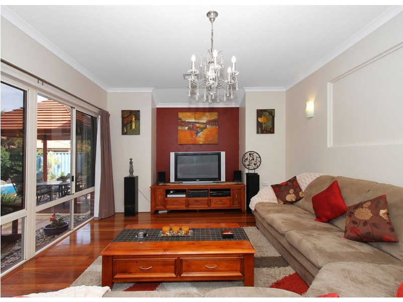 5 Badenoch Court, Kinross WA 6028