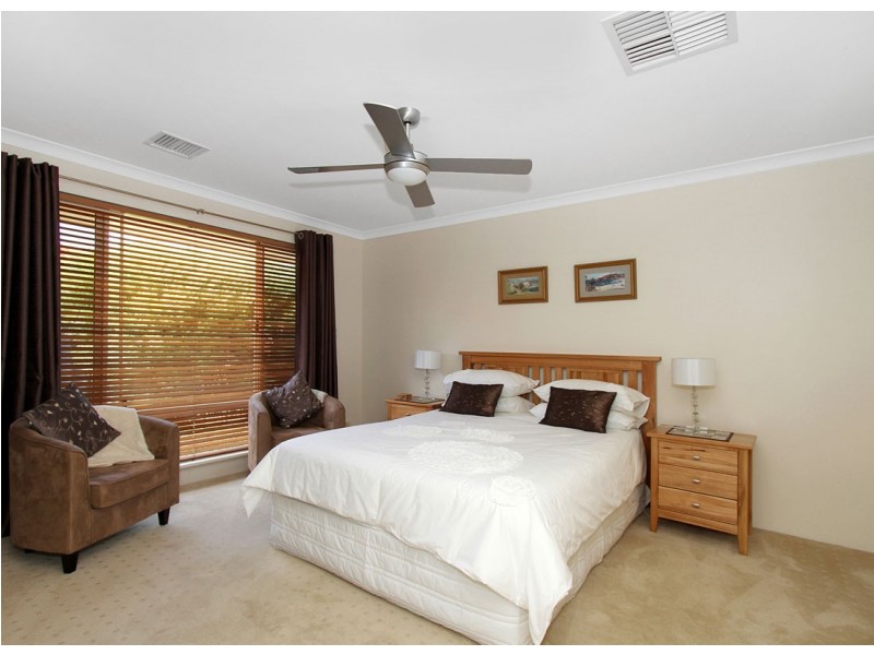 5 Badenoch Court, Kinross WA 6028