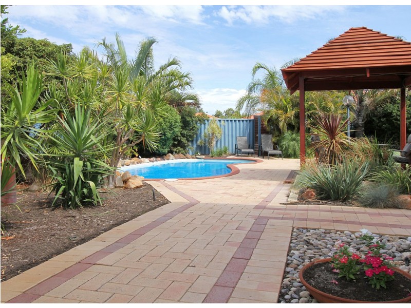 5 Badenoch Court, Kinross WA 6028