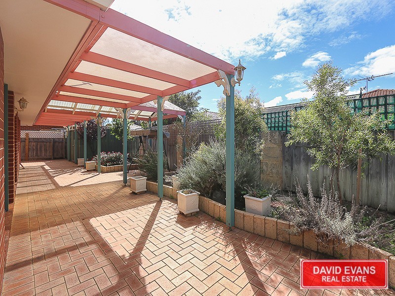 34 Rothesay Heights, Mindarie WA 6030