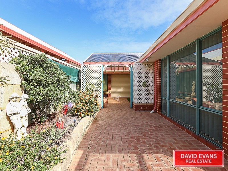 34 Rothesay Heights, Mindarie WA 6030