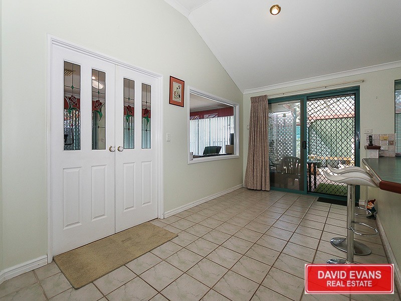 34 Rothesay Heights, Mindarie WA 6030