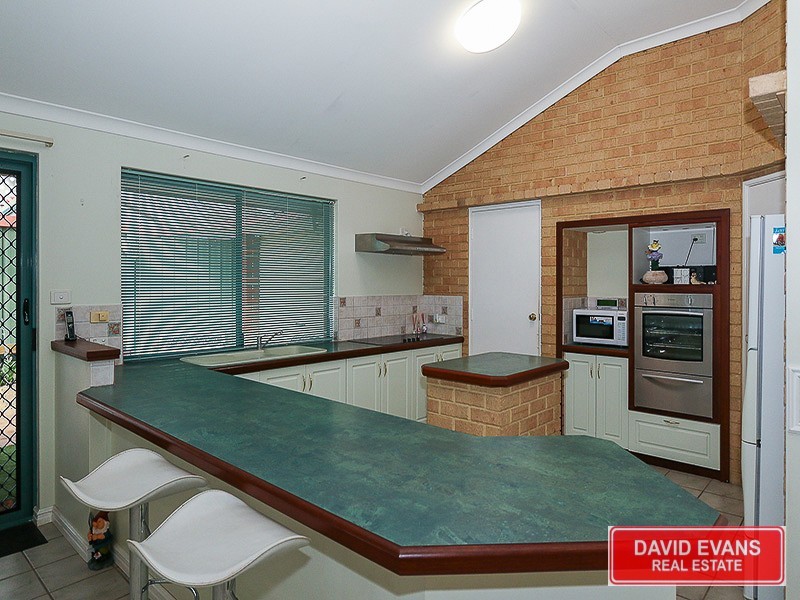34 Rothesay Heights, Mindarie WA 6030