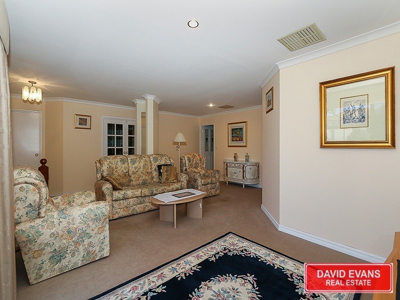 34 Rothesay Heights, Mindarie WA 6030