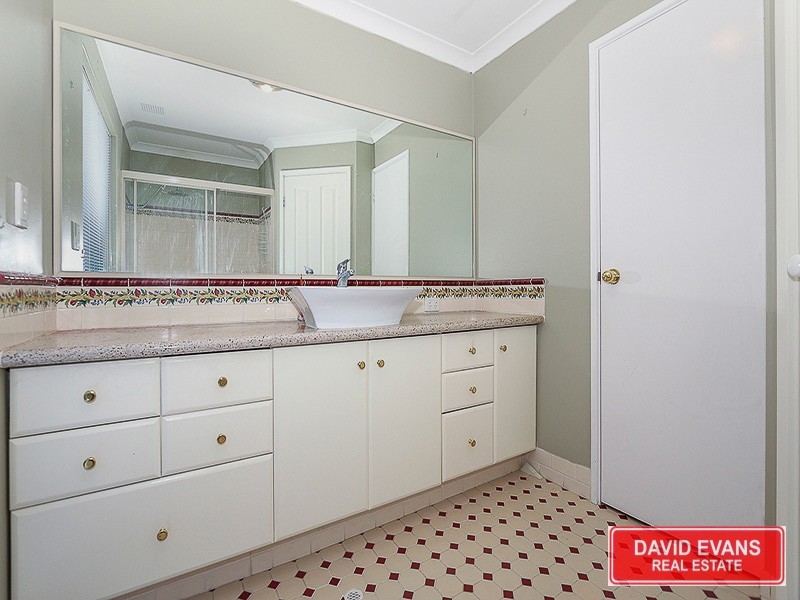 34 Rothesay Heights, Mindarie WA 6030