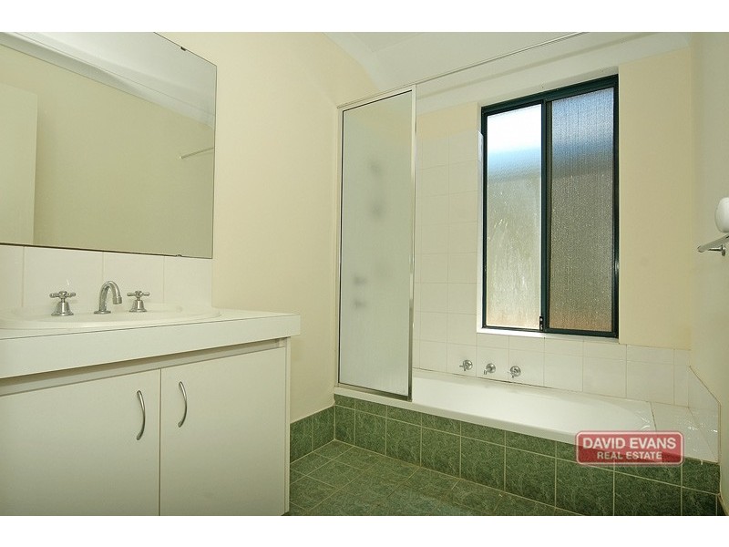 74 Dalvik Avenue, Merriwa WA 6030