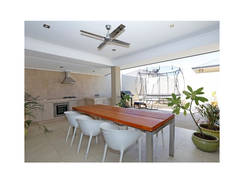 76 Kembla Circle, Madeley WA 6065