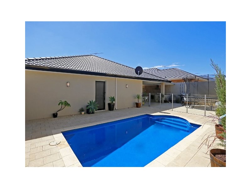 76 Kembla Circle, Madeley WA 6065