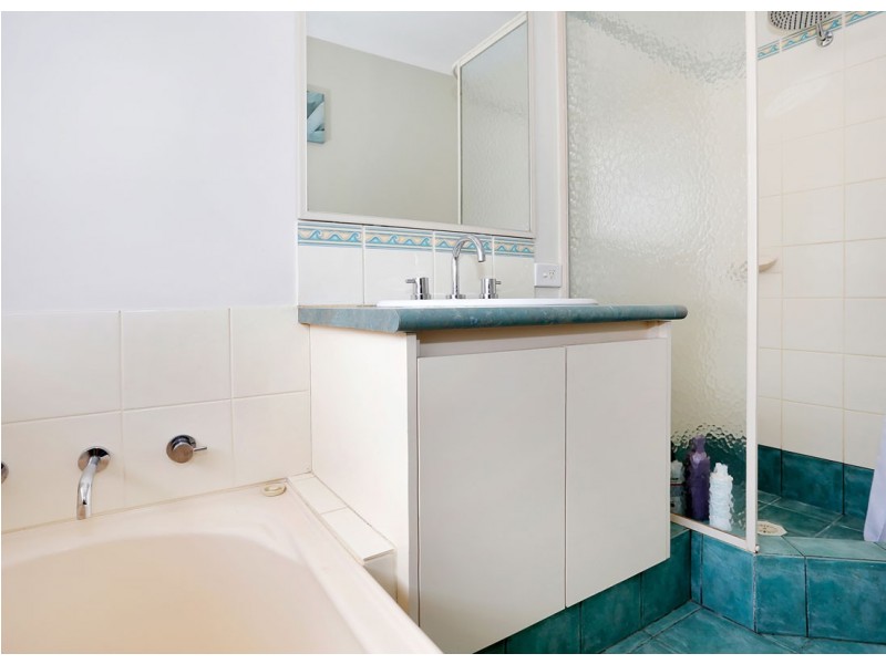 32 Lithgow Drive, Clarkson WA 6030