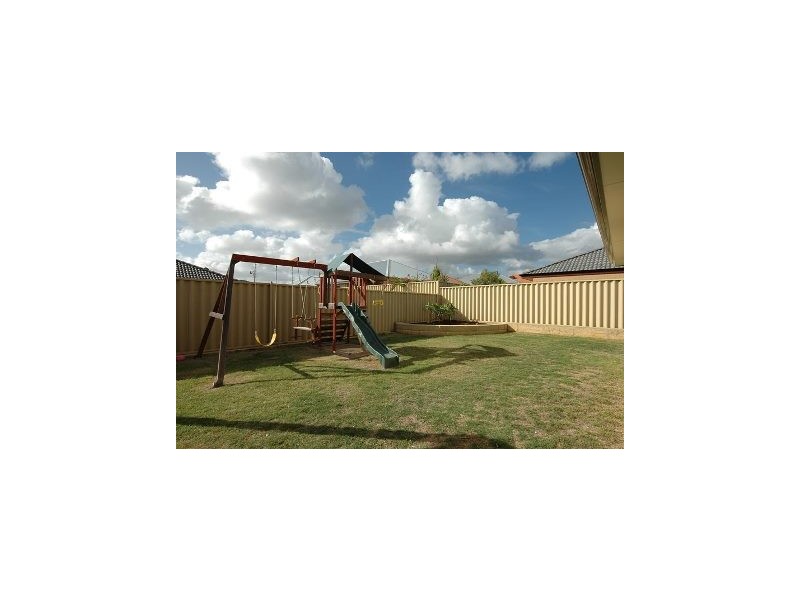 5 Belfast Crescent, Ridgewood WA 6030