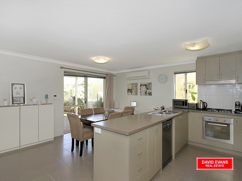 2 Garrett Way, Clarkson WA 6030