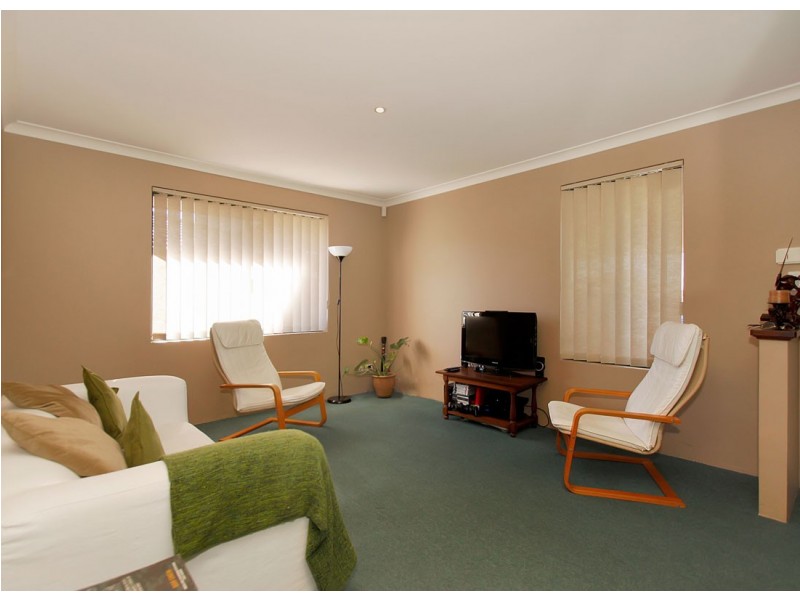 71 St Barnabas Boulevard, Quinns Rocks WA 6030