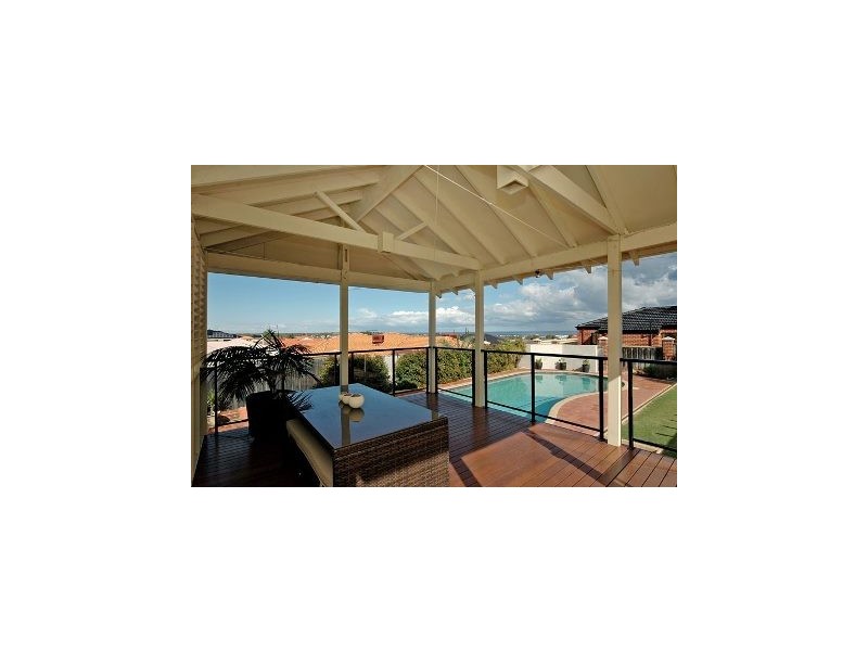 28 Rochester Drive, Mindarie WA 6030