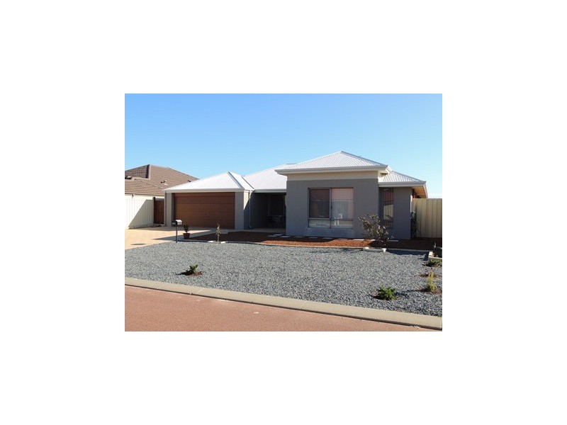 45 Albina Chase, Lakelands WA 6180