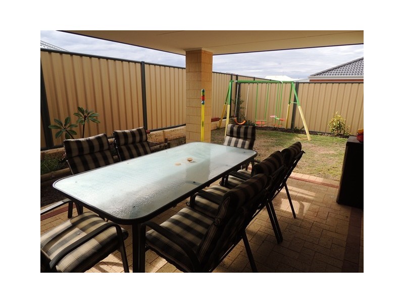 16 Popran Road, Yanchep WA 6035