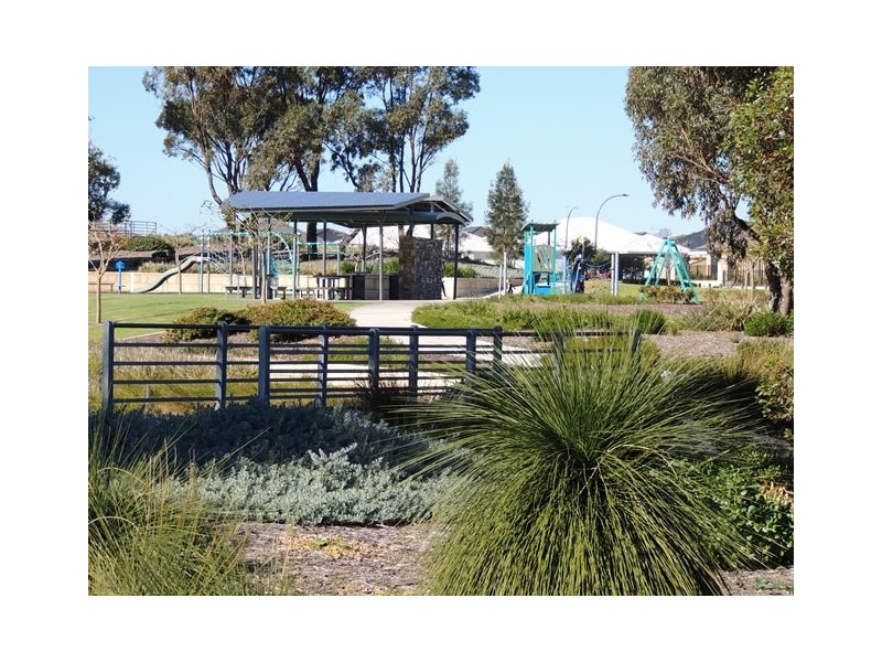 16 Popran Road, Yanchep WA 6035