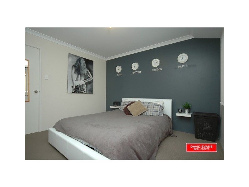 42 Eastwall Pwy, Butler WA 6036