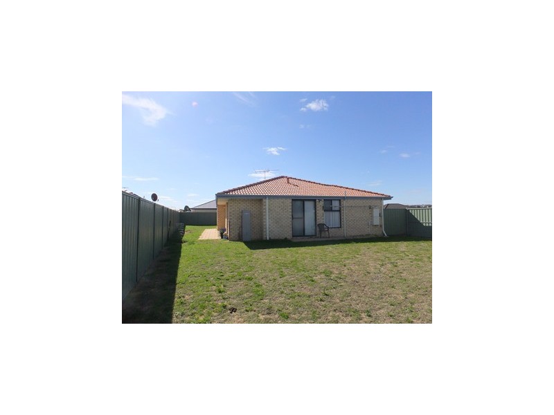 55 Seagrove Blvd, Merriwa WA 6030
