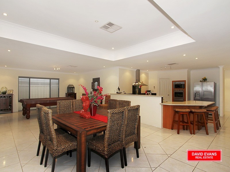 75 Waterfoot Loop, Canning Vale WA 6155