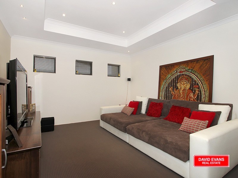 75 Waterfoot Loop, Canning Vale WA 6155