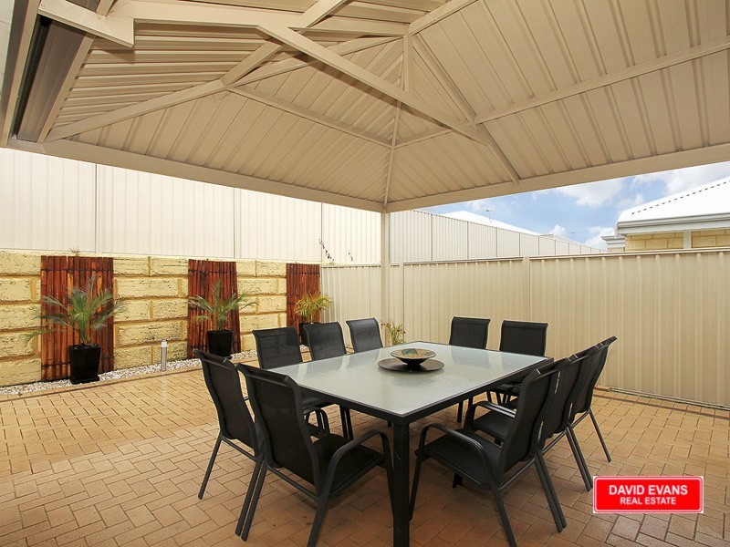 75 Waterfoot Loop, Canning Vale WA 6155