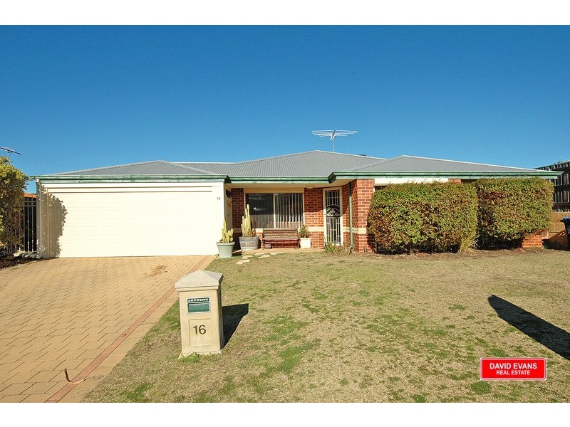 16 Durrington Glades, Clarkson WA 6030