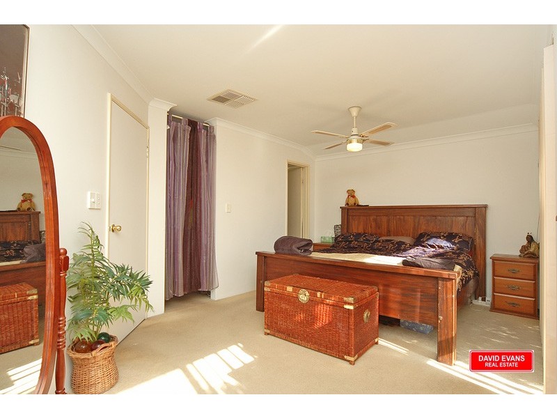 16 Durrington Glades, Clarkson WA 6030