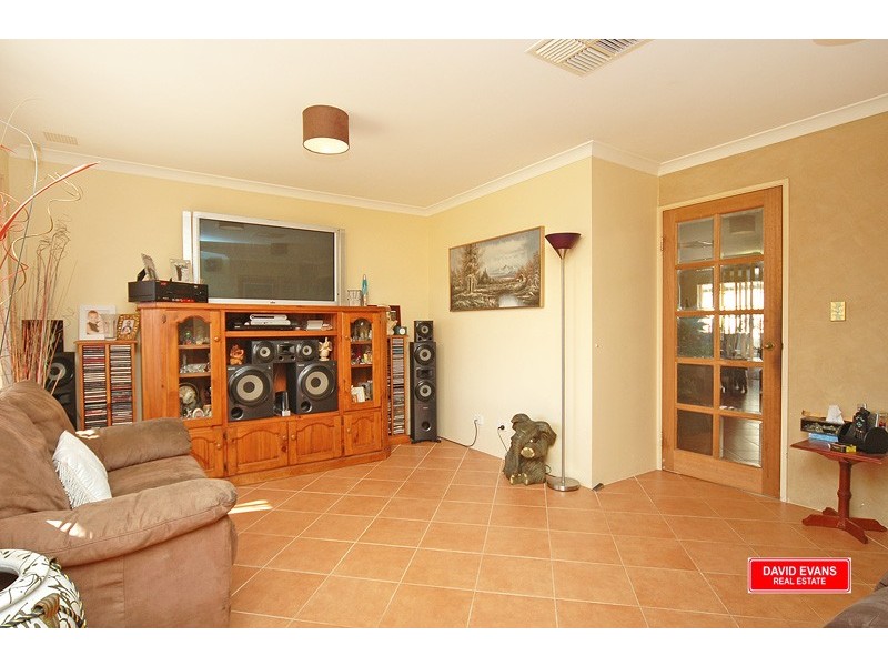 16 Durrington Glades, Clarkson WA 6030