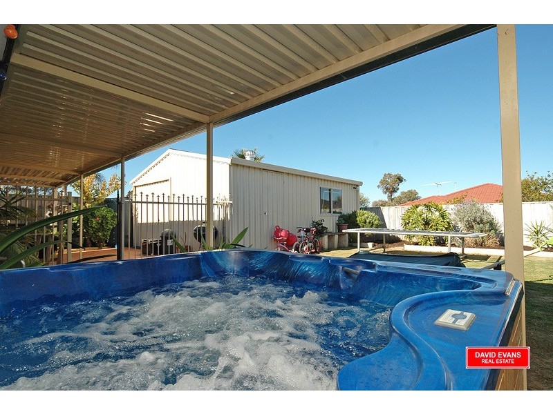 16 Durrington Glades, Clarkson WA 6030